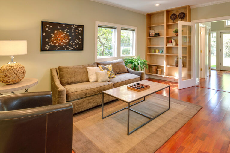 living room sarasota exterminator